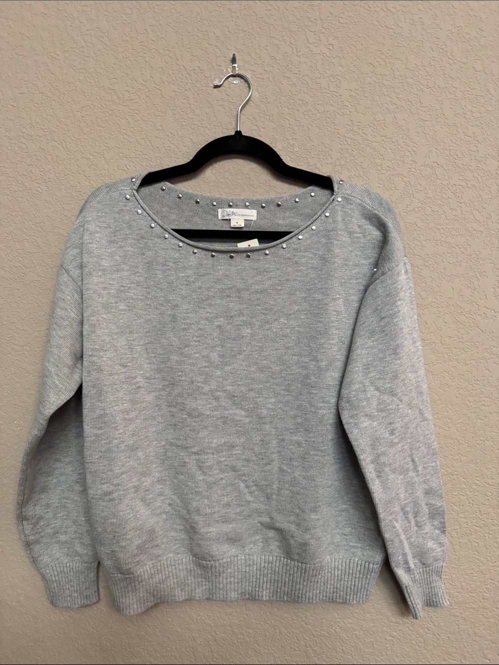 Aeropostale Drekt Gray Studded Sweater NWT Size Small
